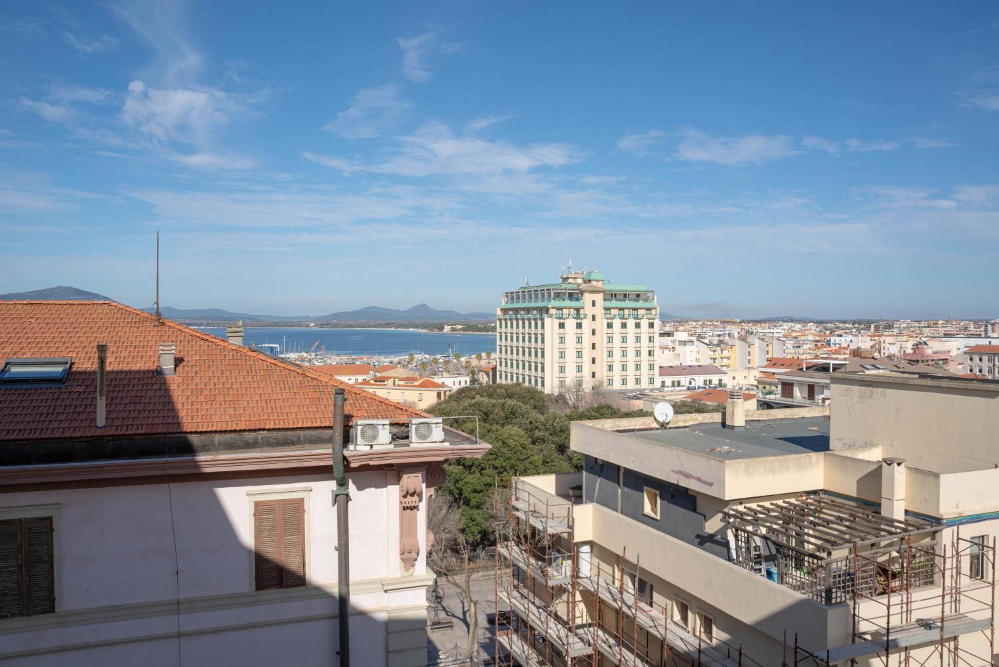 Vista Mare: Moderno Loft Al Centro Di