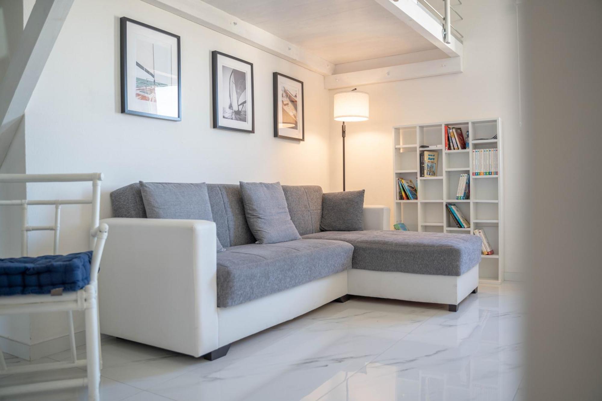 Vista Mare: Moderno Loft Al Centro Di Apartamento