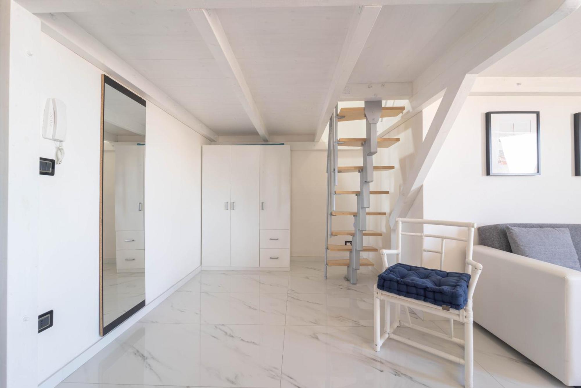 Apartment Vista Mare: Moderno Loft Al Centro Di