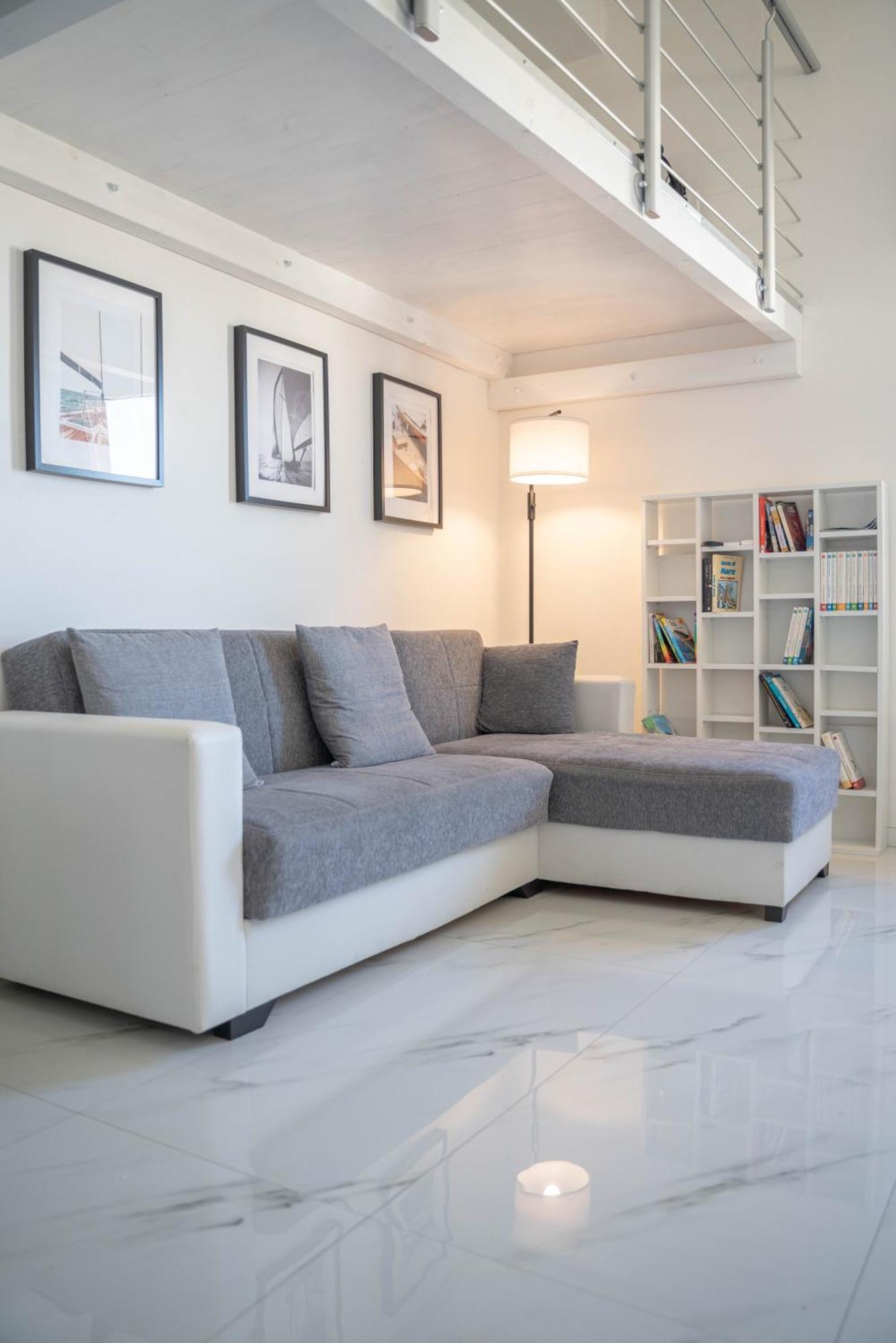 Vista Mare: Moderno Loft Al Centro Di
